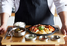 육첩반상